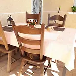 Casa Frente Al Rosa 3*