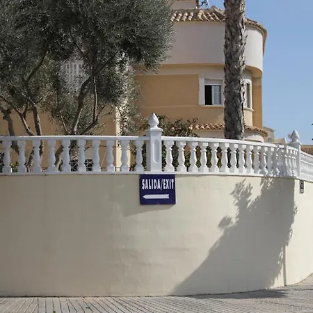 לינה וארוחת בוקר Casa Frente Al Rosa טורבייחה