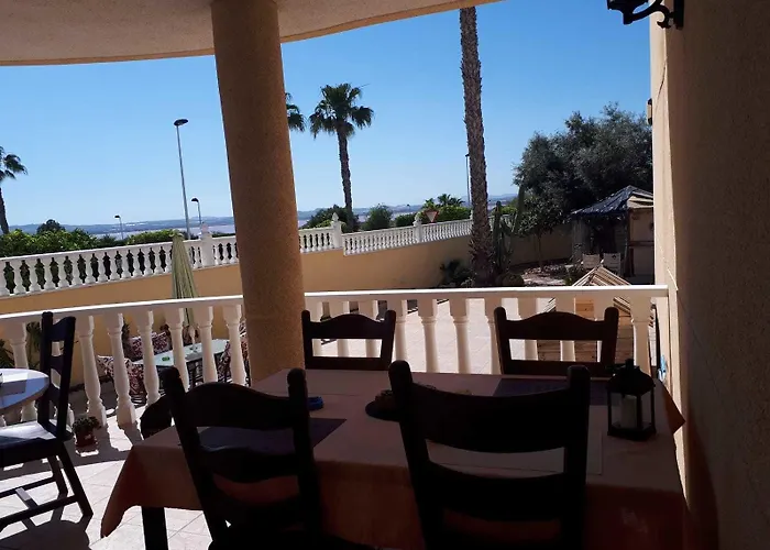 Casa Frente Al Rosa Bed & Breakfast 3*